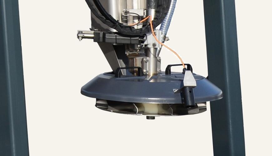 Spreader distributor