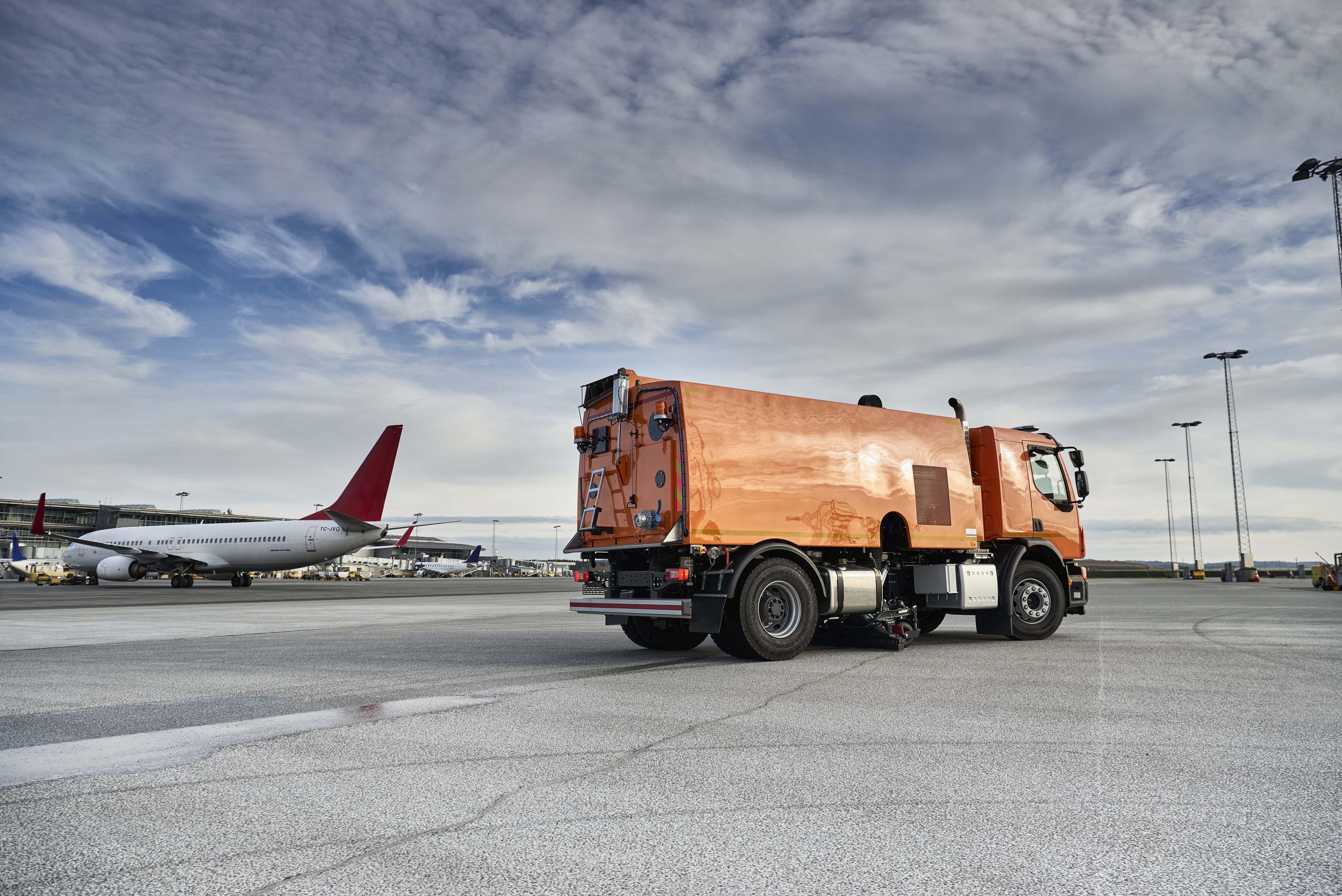 2019-0011-stms_v90_aero-15.jpg