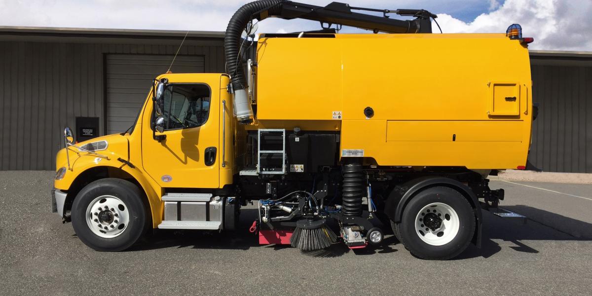 V80t left side profile view - Bucher Municipal North America