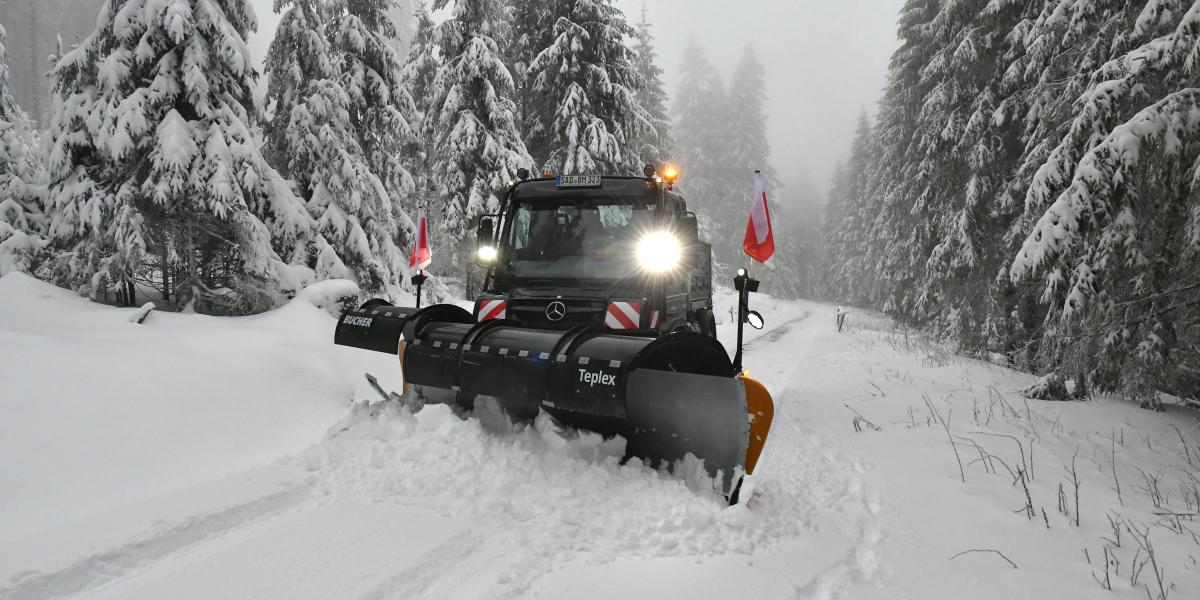 Bucher Winter Equipment_Teplex + Yeti_Action Shoot