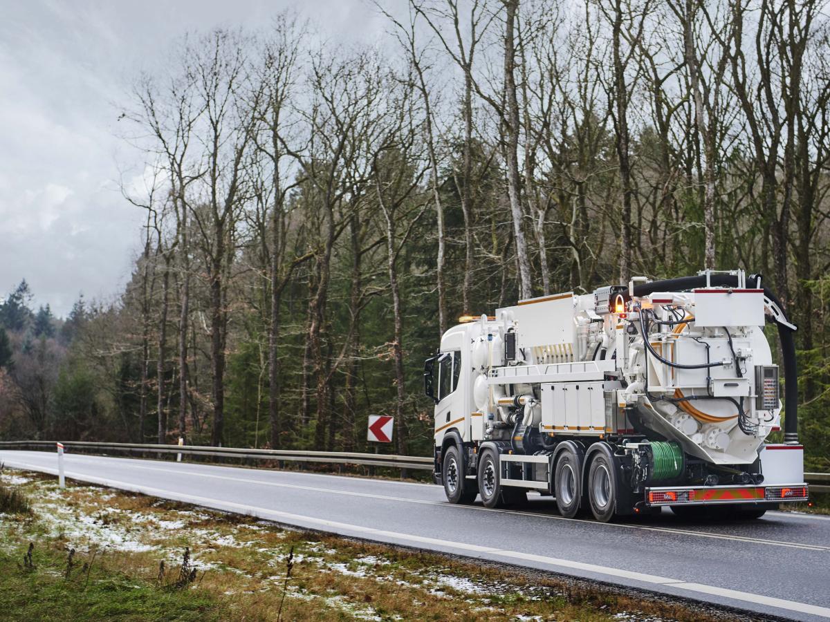 SuperRECycler® 414 Recycler sewer cleaning unit UK IE