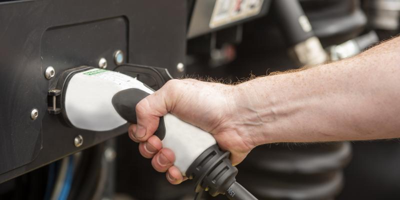 VE652 Charging cable