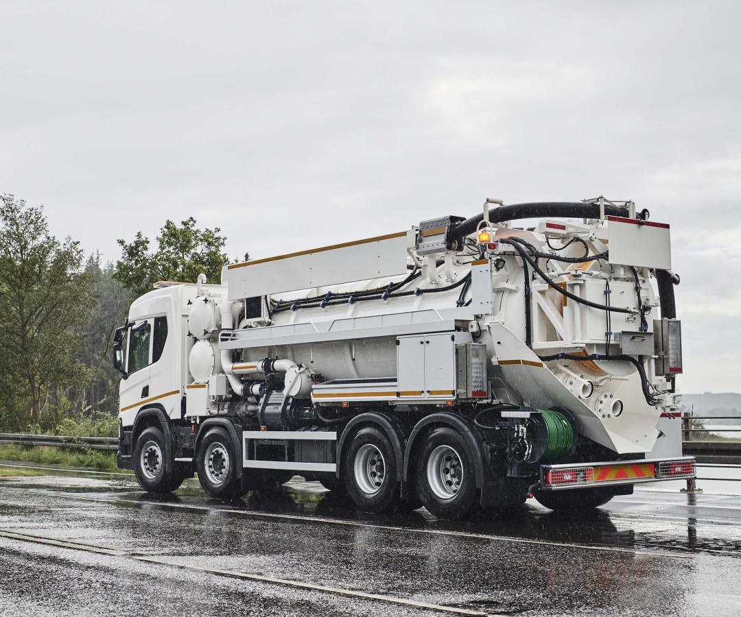 SuperFlex® 414 Combination sewer cleaning unit UK IE