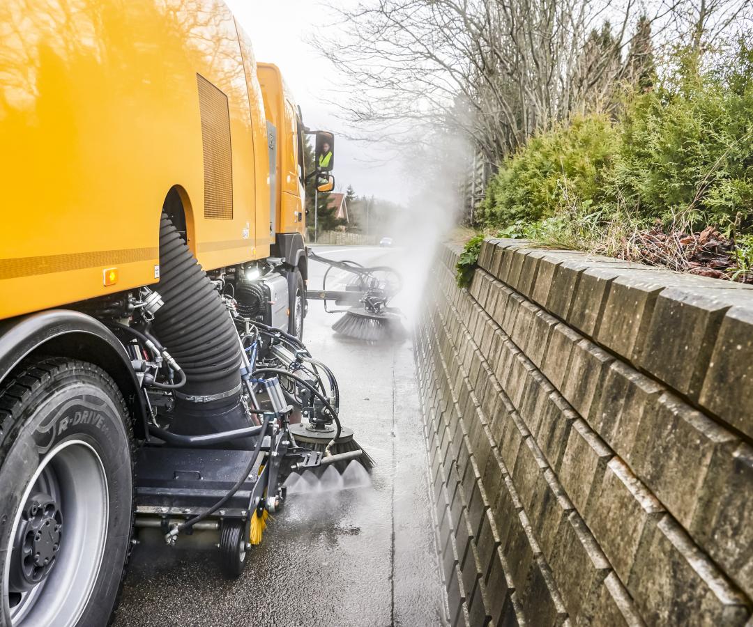 Road sweeper - Bucher XPowa V140